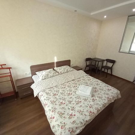 Smart Apartments Drahomanova 2А キエフ エクステリア 写真