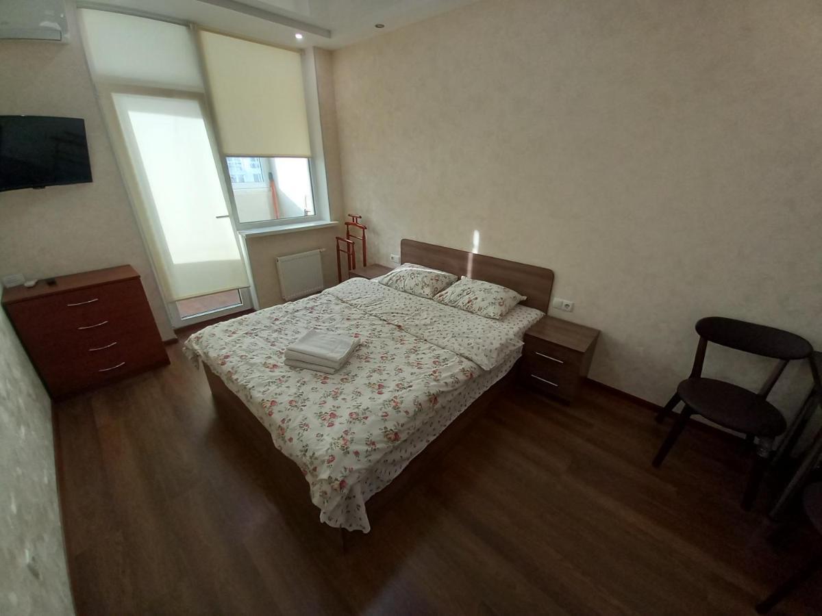 Smart Apartments Drahomanova 2А キエフ エクステリア 写真