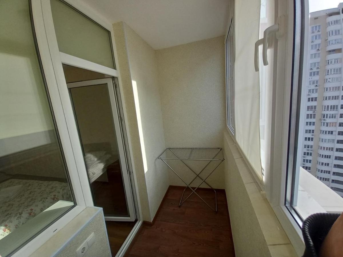 Smart Apartments Drahomanova 2А キエフ エクステリア 写真